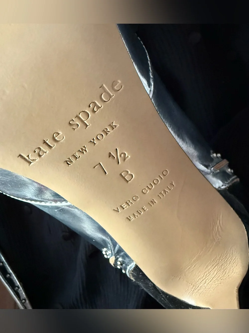 Kate Spade Silver Embossed Flames Heels Size 7.5